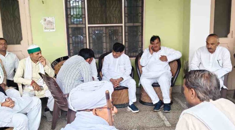 रोहन राठी हत्याकांड में बड़ा अपडेट: मंत्री कपिल देव अग्रवाल ने परिजनों से की मुलाकात, Muzaffarnagar एसएसपी को Sit गठित करने के निर्देश; बोले- जांच में लापरवाही बर्दाश्त नहीं 1 Muzaffarnagar News