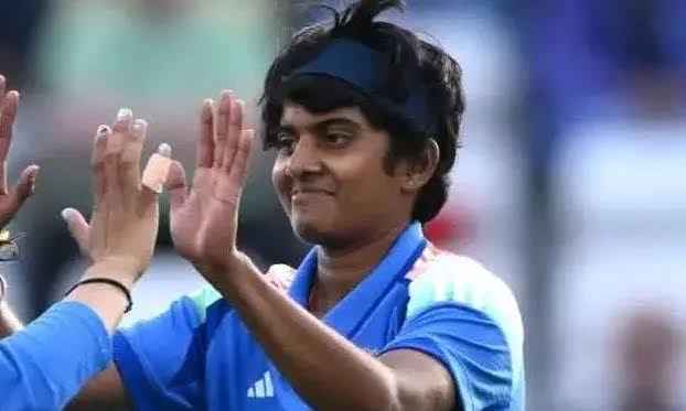 महिला एशिया कप के बाद Icc रैंकिंग में बड़ा बदलाव, Sri Charani ने रचा इतिहास; दीप्ति शर्मा दूसरे नंबर पर पहुंचीं 1 Sri Charani