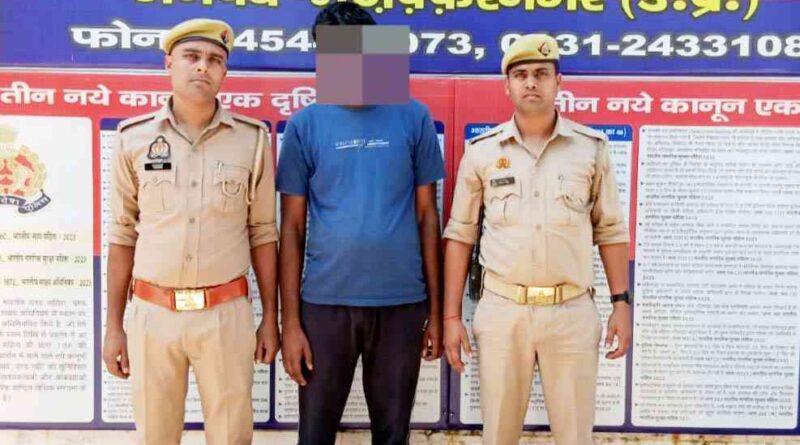 Muzaffarnagar में अवैध पटाखों पर पुलिस का शिकंजा, हनुमानपुरी से 31 किलो पटाखों के साथ युवक गिरफ्तार 1 Muzaffarnagar News