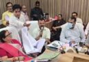 Kanpur-Uproar-At-The-Municipal-Corporation-Executive-Committee