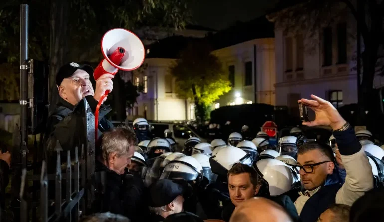 Poland-Constitutional-Tribunal-Crisis-Judge-Suspends-Chief